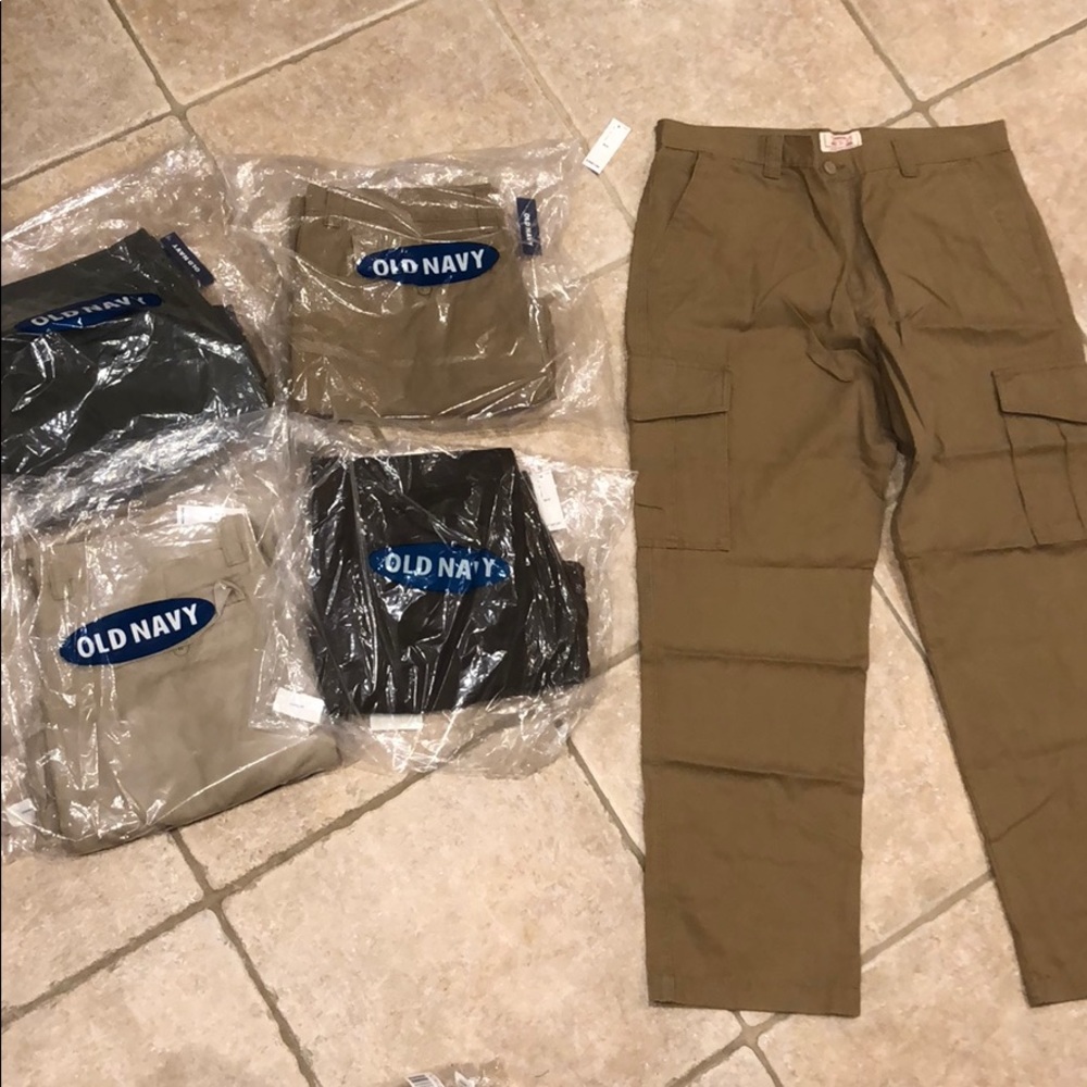 Set of five men’s cargo pants old navy